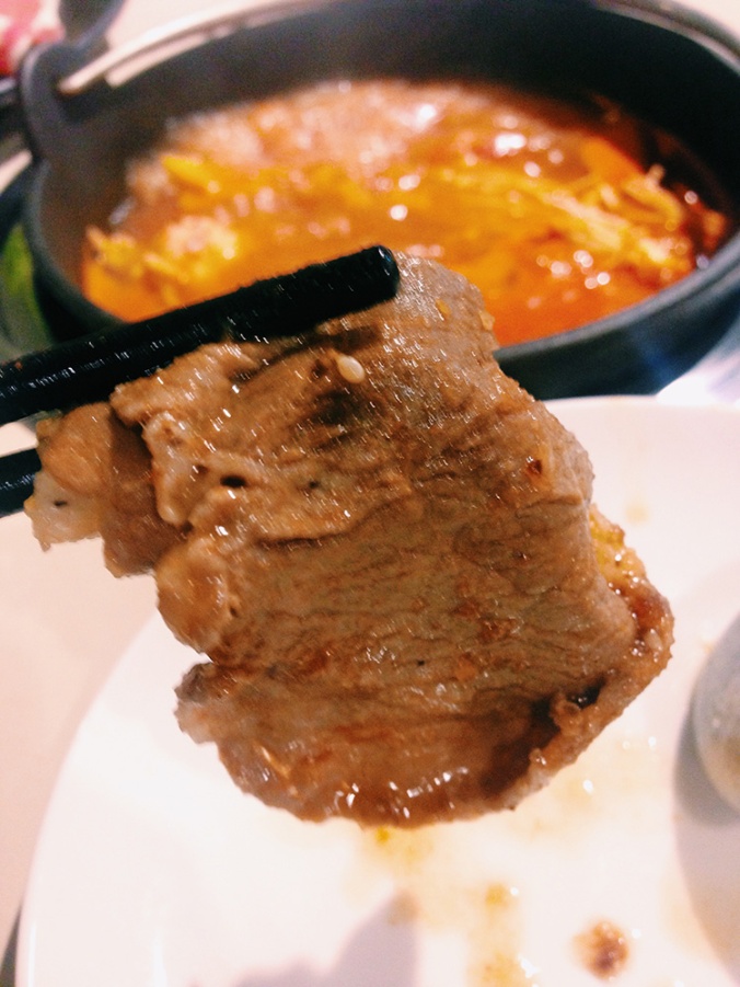 成吉精緻鍋物 - 牛肉
